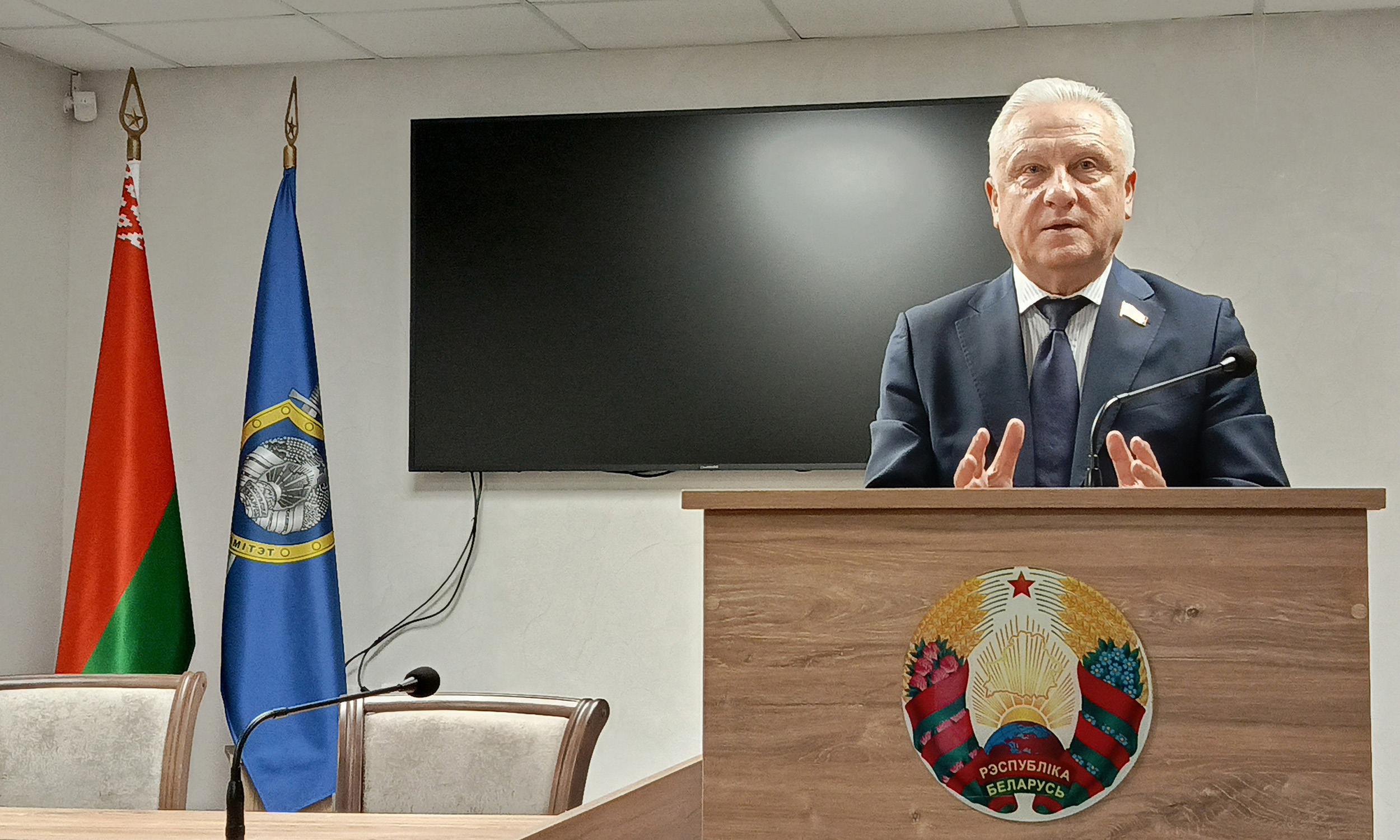 Депутаты в Единый день информирования