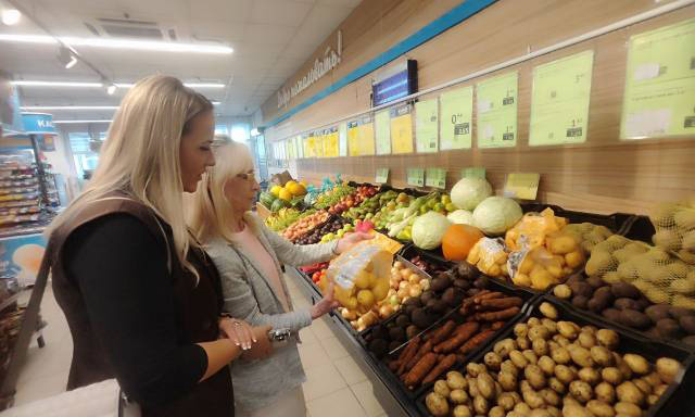 Депутат Мингорсовета Наталья Крупская  провела мониторинг магазинов шаговой  доступности в своем избирательном  округе