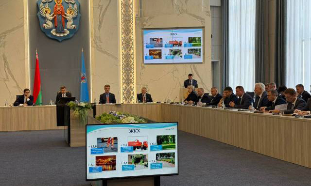 Работа депутатов на 13-й сессии