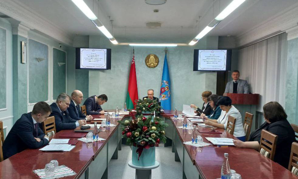 Культура, стройка, служба «Одно окно», информационная работа в трудовых коллективах и с населением по месту жительства: ключевые темы заседания в Ленинском районе