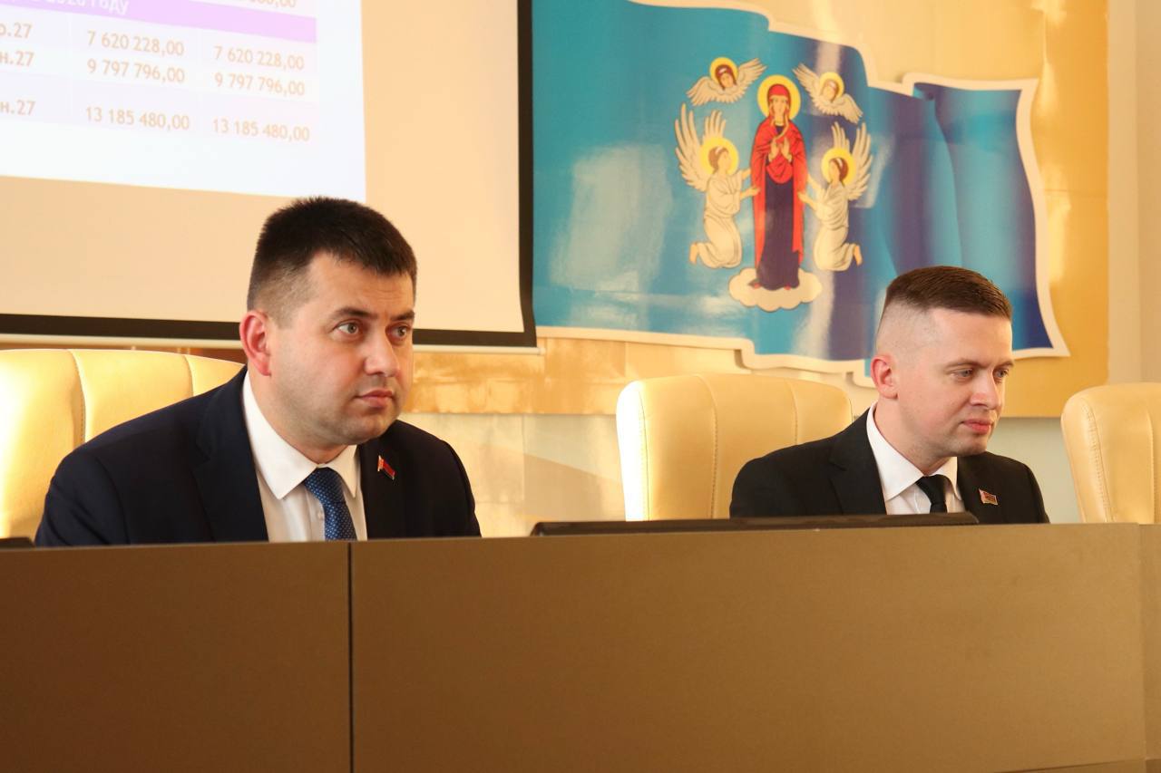 Итоги развития сферы ЖКХ и благоустройства: в Ленинском районе прошли публичные слушания