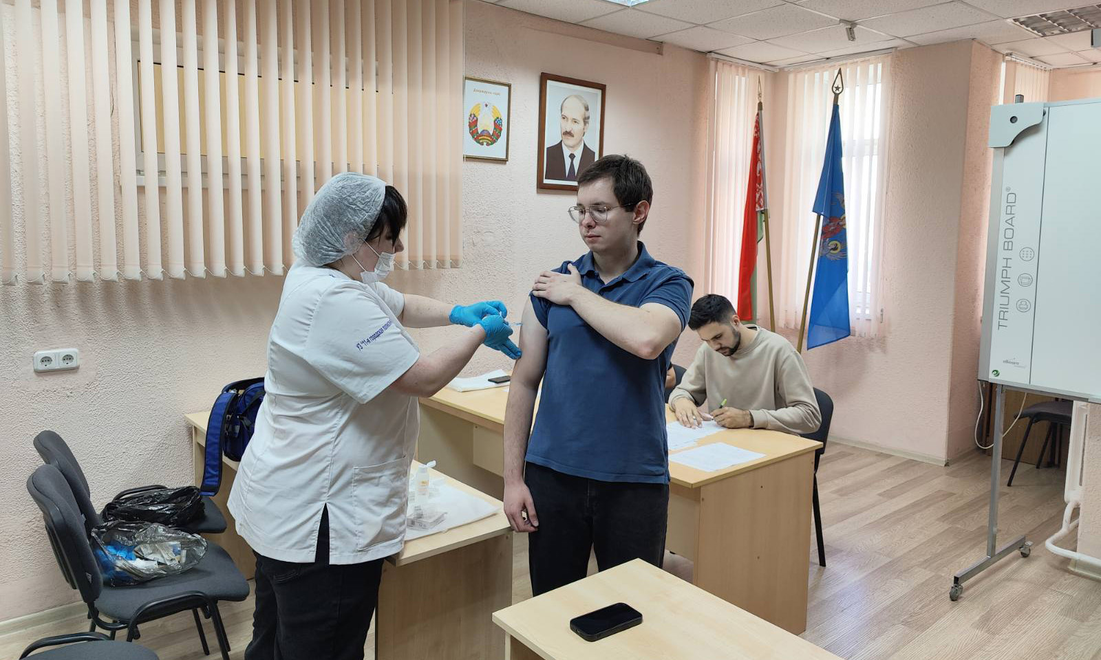 Вакцинация против гриппа и инфекции, вызванной коронавирусом SARS-CoV-2