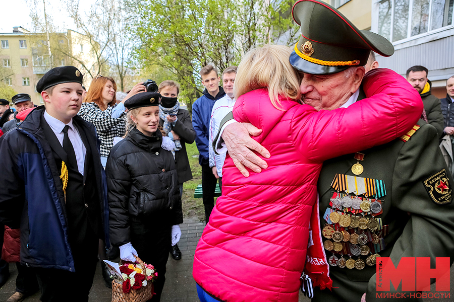 В Ленинском районе поздравили ветерана Великой Отечественной войны Бронислава Карпенко